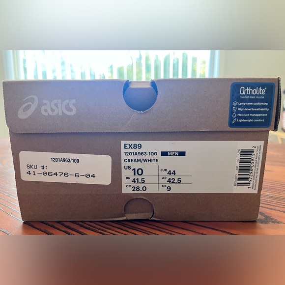 ASICS - Picture 8 of 8